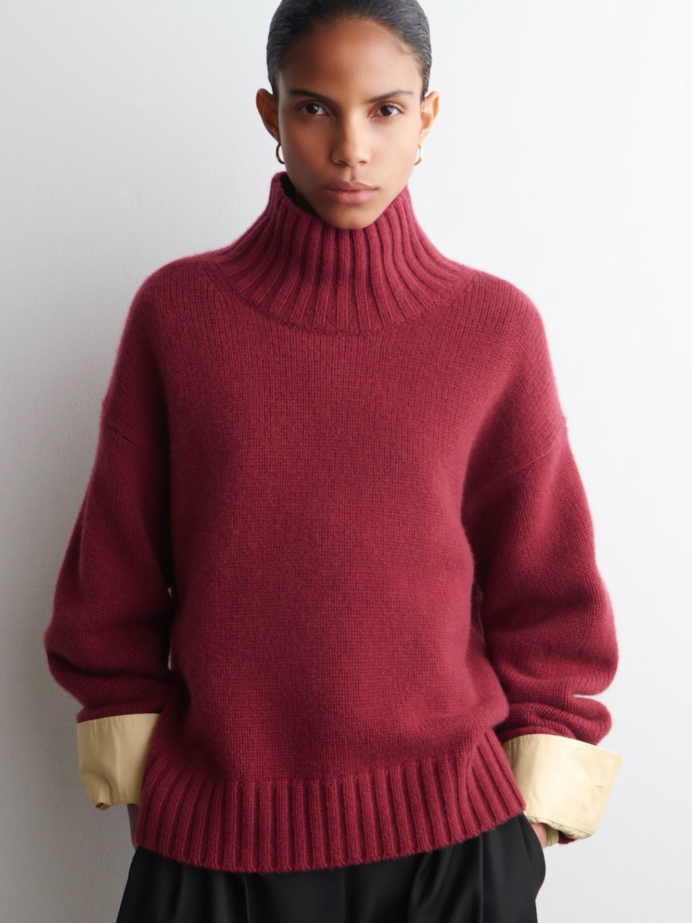 COS - CHUNKY CASHMERE MOCK-NECK SWEATER